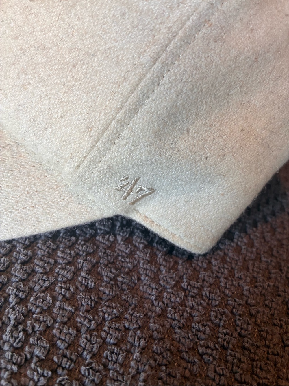 Oakley ‘47 Cream Baseball Cap with Subtle Embroidery - Picture 3 of 4